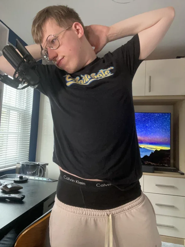 Photo by Hottiebb95 studio with the username @hottiebb95, who is a star user,  March 21, 2024 at 1:54 PM and the text says 'Hi everybody, I am back on chaturbate come and see me and we can have some fun with some vibrations   Tip for my 🍑 💦 
https://hottiebb95.studio/  

[Chaturbate](Chaturbate)  #chaturbate'