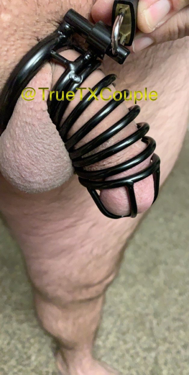 Photo by TrueTXcouple with the username @TrueTXcouple,  April 8, 2023 at 3:20 AM. The post is about the topic Bondage and the text says 'Lock me up and hold the key!'