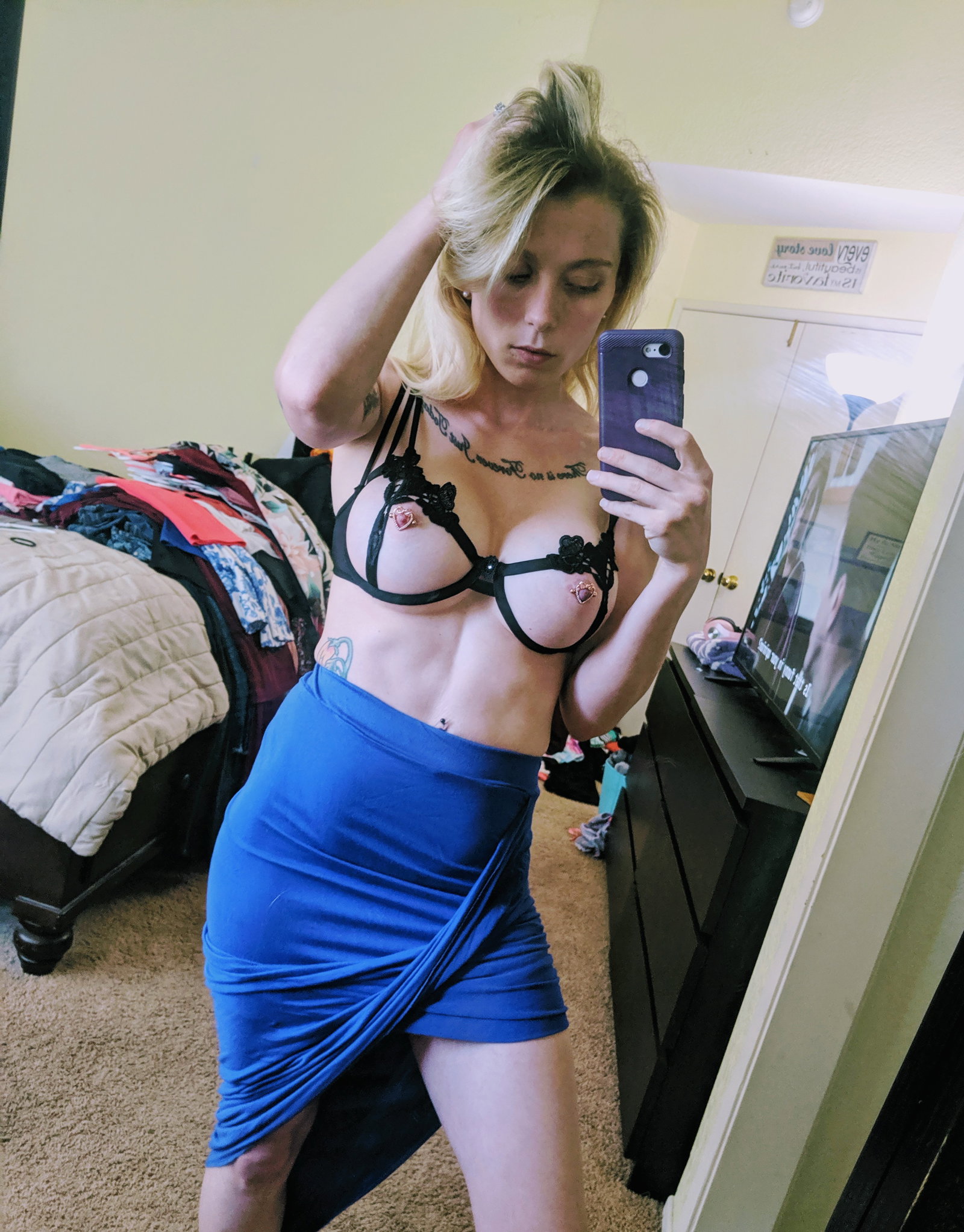 Photo by Veronica Marzzz with the username @Vmarzzz, who is a star user,  June 8, 2019 at 8:17 PM. The post is about the topic Risque' and the text says 'BlueBella Top 💙 Fiending for something new, big and hard 😈'