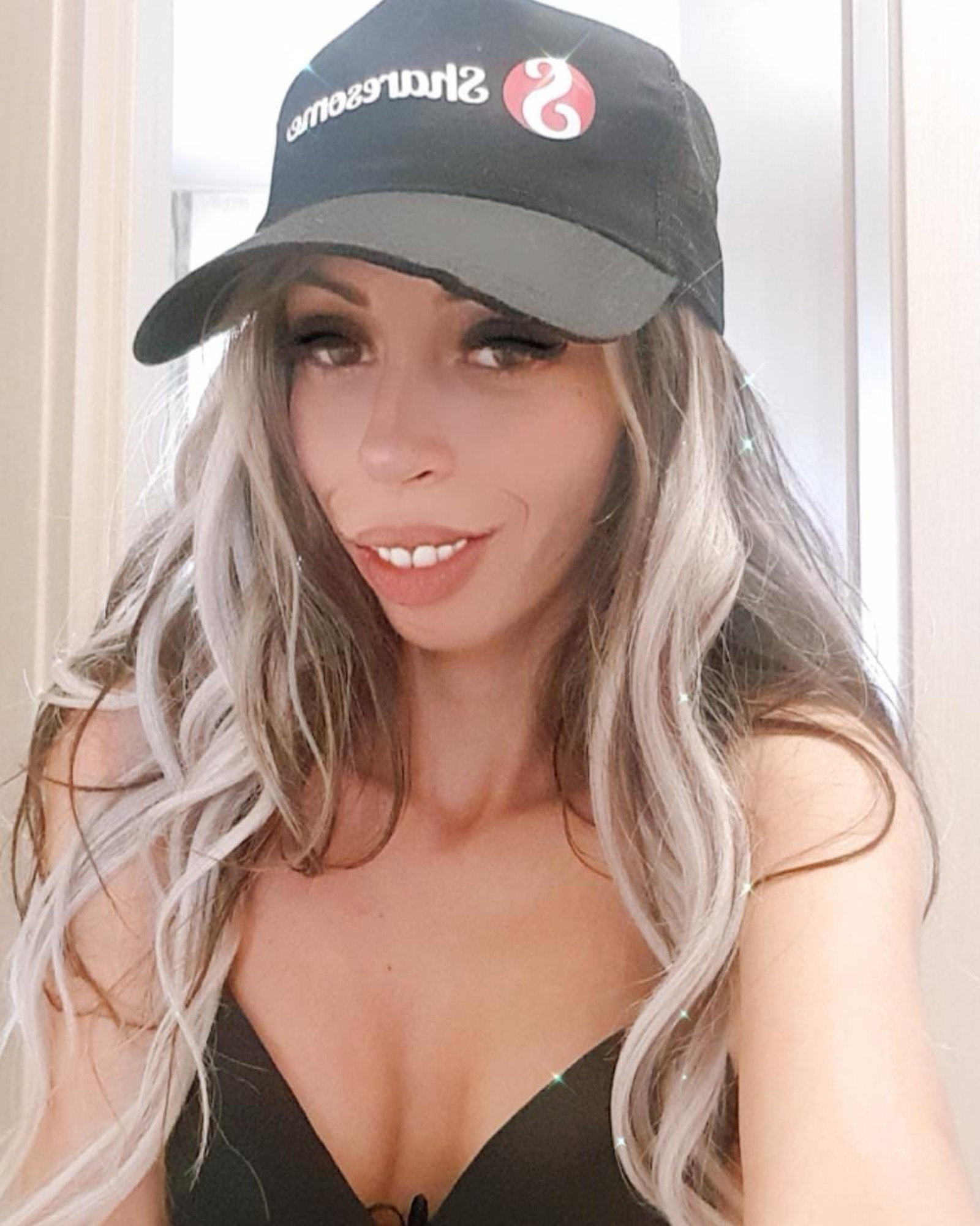 Photo by CandieCross with the username @CandieCross, who is a star user,  October 12, 2020 at 10:16 AM. The post is about the topic Teen and the text says 'I love my hat 🖤🤟🖤 #black #smile #bra #hot'