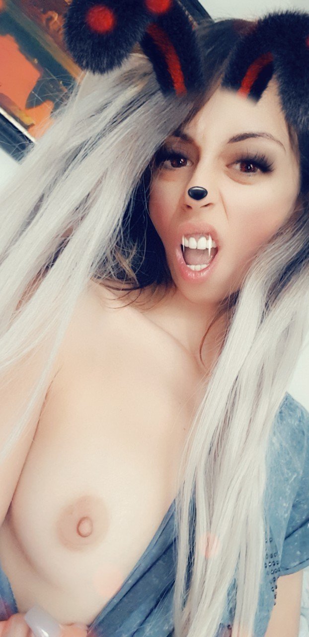 Photo by CandieCross with the username @CandieCross, who is a star user,  October 27, 2018 at 8:31 AM and the text says 'HALLOWEEN ??‍♀️??? #badbunny #funnypics #wetbunny'