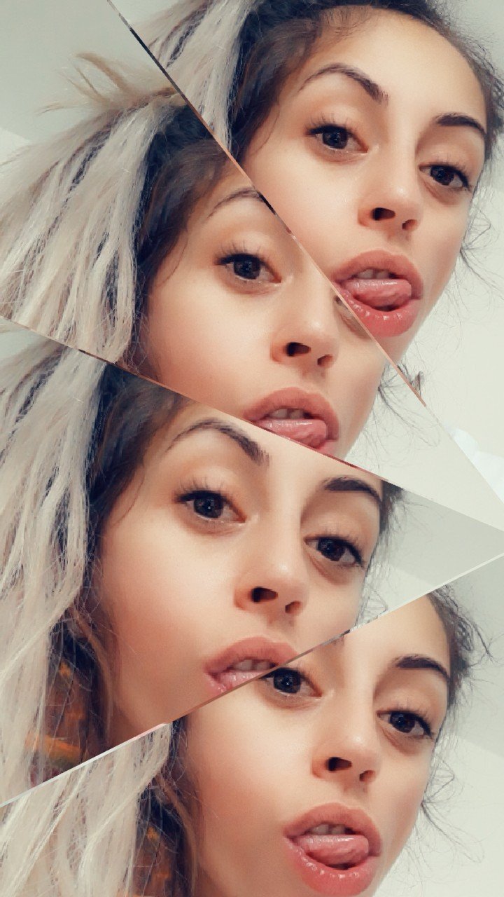 Photo by CandieCross with the username @CandieCross, who is a star user,  October 24, 2018 at 4:04 PM and the text says 'Hi guys ..How are you ? #sweet #lickyou #biglips'