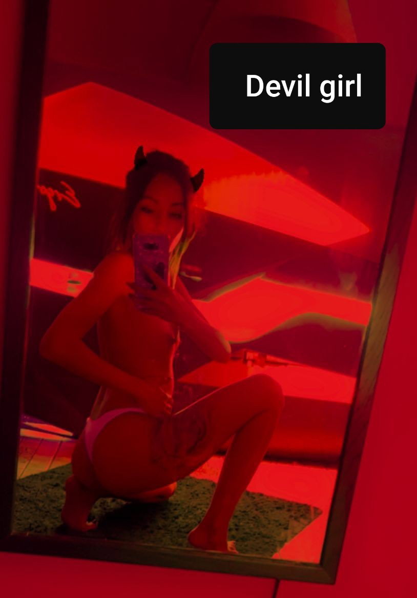 Photo by CandieCross with the username @CandieCross, who is a star user,  May 24, 2019 at 12:55 PM. The post is about the topic Ass and the text says 'Will can play togeter 😈❤😈 #sexy #ass #hot @RalfKappe @SharesomeCom @JoinManyVids'
