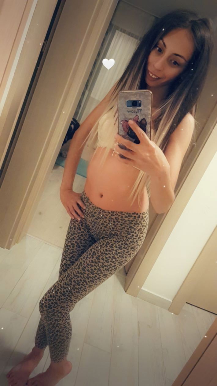 Photo by CandieCross with the username @CandieCross, who is a star user,  June 5, 2020 at 7:52 PM. The post is about the topic Teen and the text says 'Good night my sexy hot people ! ❤❤❤ #teen #sweet #blonde'