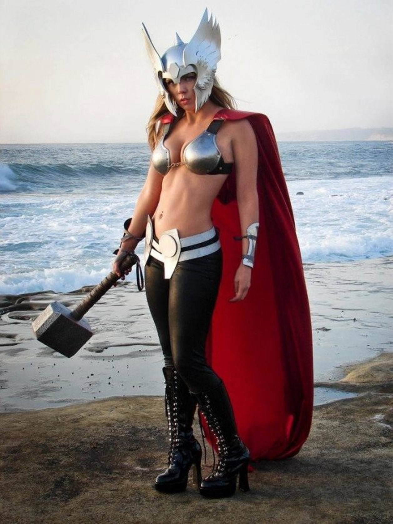 Photo by KarinaClarketv with the username @KarinaClarketv,  May 14, 2021 at 12:50 PM. The post is about the topic Fancy dress and sexy costumes and the text says 'Sexy #thor #cosplay'