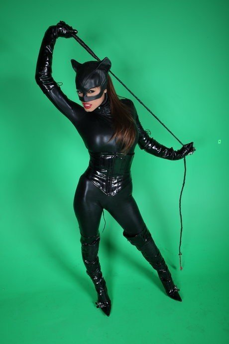 Photo by KarinaClarketv with the username @KarinaClarketv,  June 15, 2022 at 10:16 PM. The post is about the topic Fancy dress and sexy costumes and the text says '#MadelynMarie #costume #catwoman'