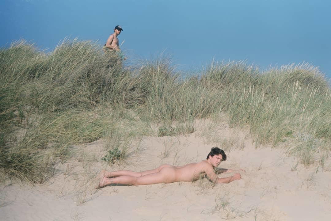 Photo by Dutchkennie with the username @Dutchkennie,  August 3, 2019 at 5:55 AM. The post is about the topic Naaktstrand and the text says 'Voyeur in the dunes'