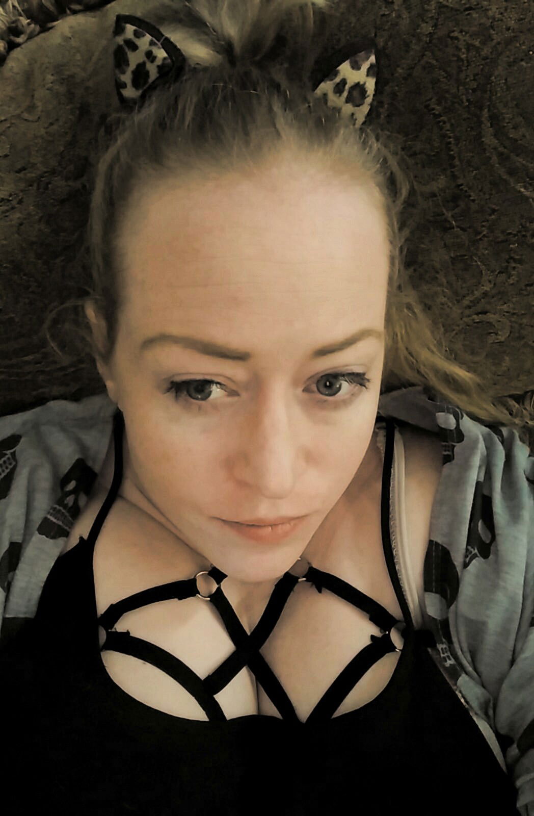 Photo by CJnSJcpl with the username @CJnSJcpl, who is a verified user,  June 19, 2019 at 3:25 PM. The post is about the topic Cum tributes and the text says 'Wife would love to be tributed. Feel free to message. We will reply'