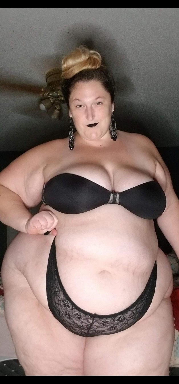 Photo by xoxo6666 with the username @xoxo6666,  June 16, 2021 at 7:08 AM. The post is about the topic BBW