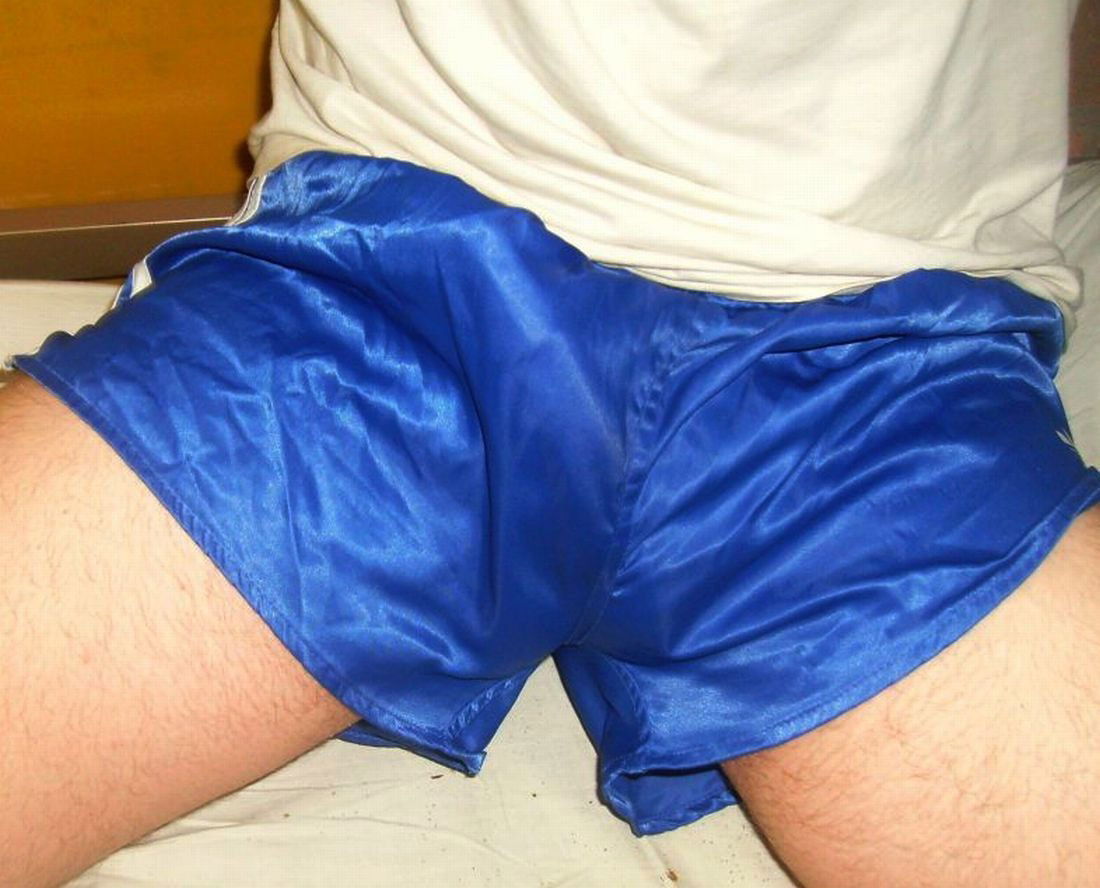 Photo by kevin81 with the username @kevin81,  July 6, 2019 at 5:59 PM. The post is about the topic Shiny shorts bulges