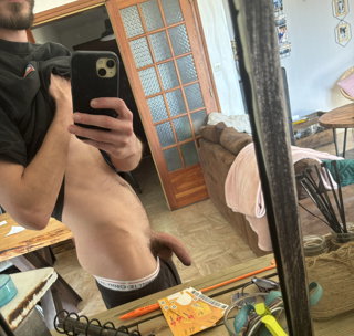 Photo by Onodera with the username @Onodera, who is a verified user,  June 11, 2024 at 11:01 PM. The post is about the topic Boys & Cocks and the text says 'come taaaaalk'