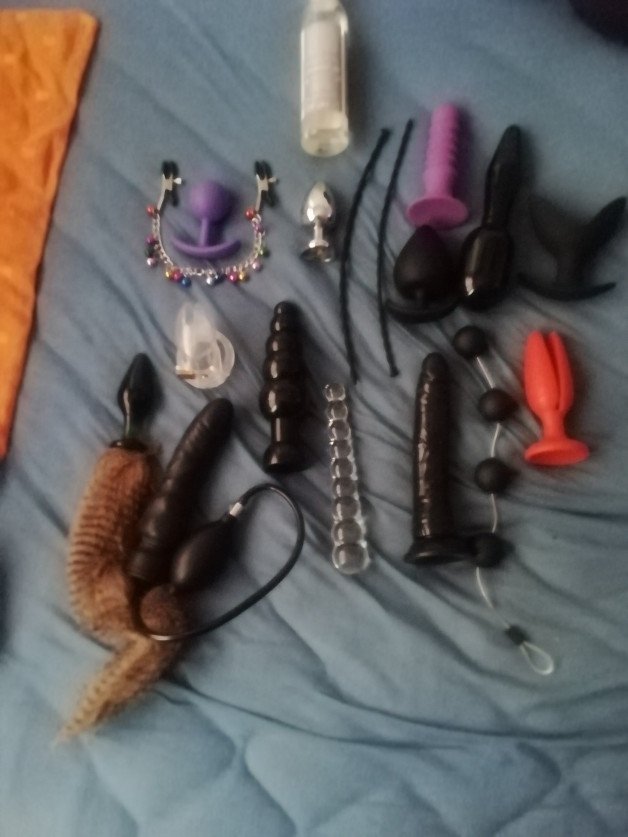Photo by talares with the username @talares,  June 25, 2022 at 1:17 PM. The post is about the topic Pegging with Passion and the text says 'can someone pls take good use of these toys'