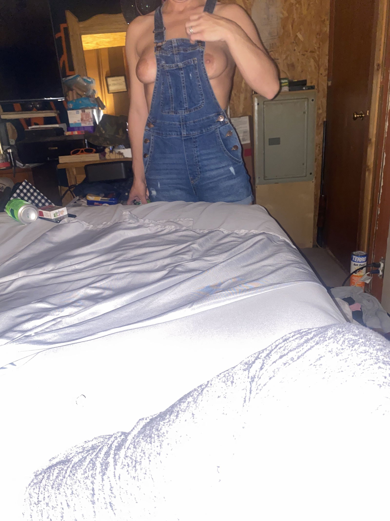 Album by eddieplayswithannie with the username @eddieplayswithannie, who is a verified user,  May 2, 2022 at 7:26 PM. The post is about the topic Real Couples and the text says 'Annie got new overalls and caused hard feelins'