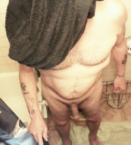Photo by Ozzie Love with the username @ozzielove1977, who is a star user,  April 22, 2020 at 5:25 AM and the text says 'Just after a shower. Showercam is available'