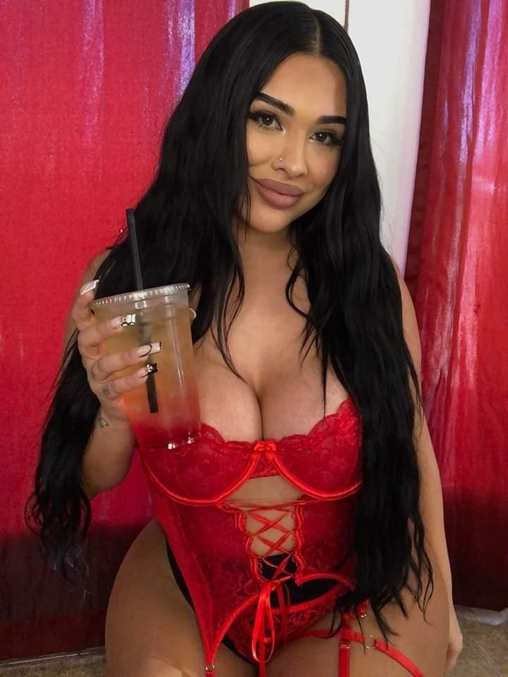 Photo by robert65139278 with the username @robert65139278,  February 17, 2024 at 6:29 PM. The post is about the topic Post selfies and the text says 'horny for latinas'