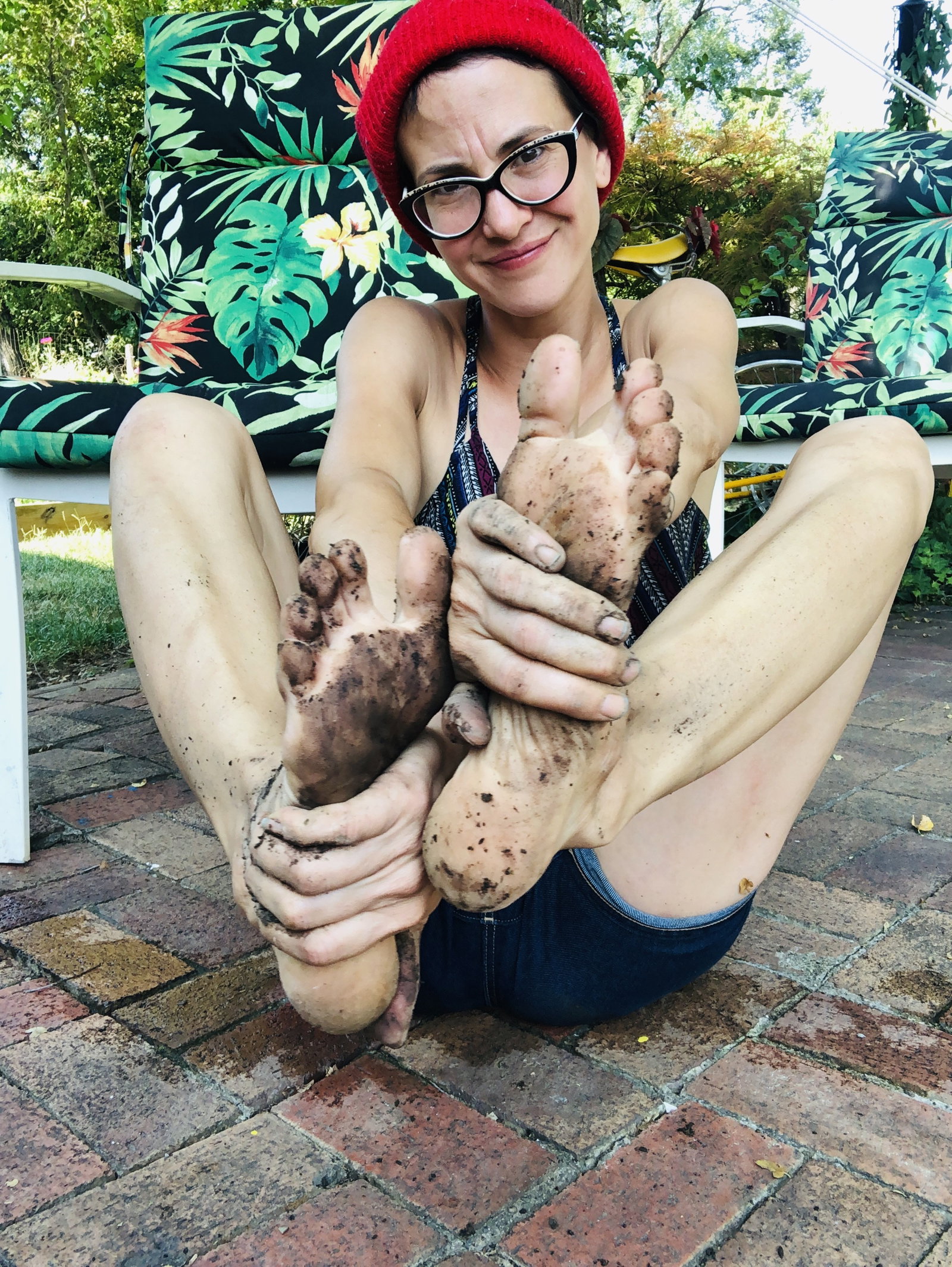 Photo by PolyAnnieStudios with the username @PolyAnnieStudios, who is a star user,  August 21, 2019 at 3:30 AM. The post is about the topic Dirty Feet and the text says 'https://pixels.com/profiles/poly-annie/shop'