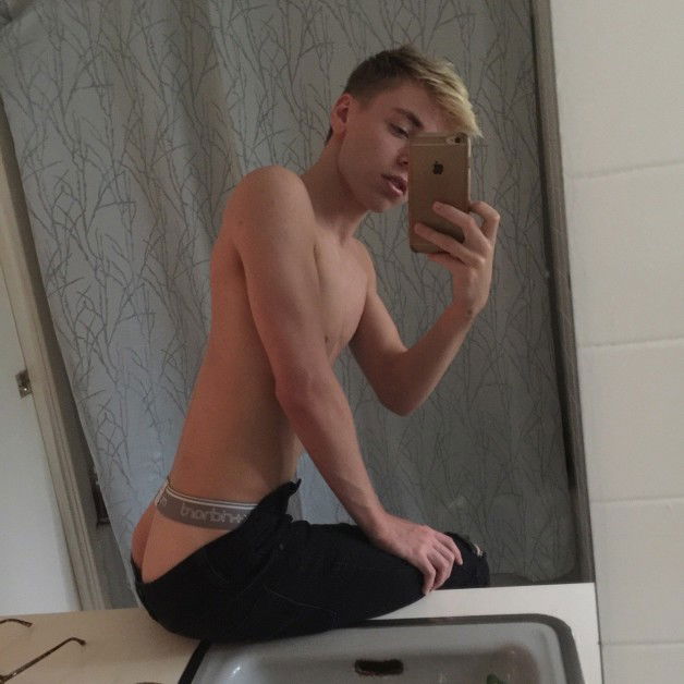 Photo by Boifucker with the username @Boifucker,  August 4, 2019 at 2:00 PM