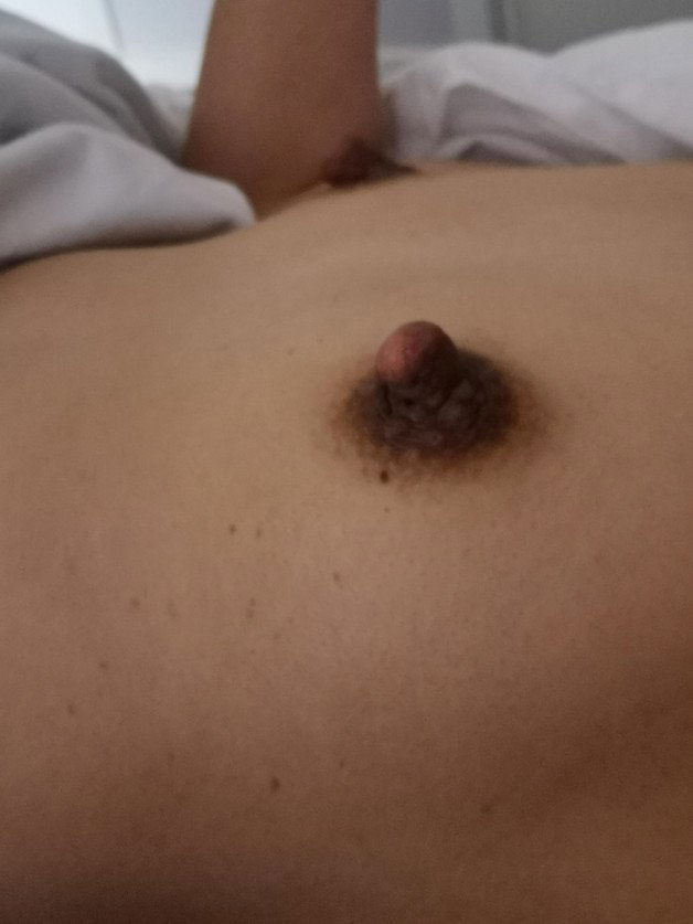 Photo by Fufabig with the username @Fufabig,  April 28, 2024 at 12:06 PM. The post is about the topic Big Nipples and the text says '#Malaysian #Chinese #asian#wife #milf #smalltits #longnipple #bignipple #homemade'