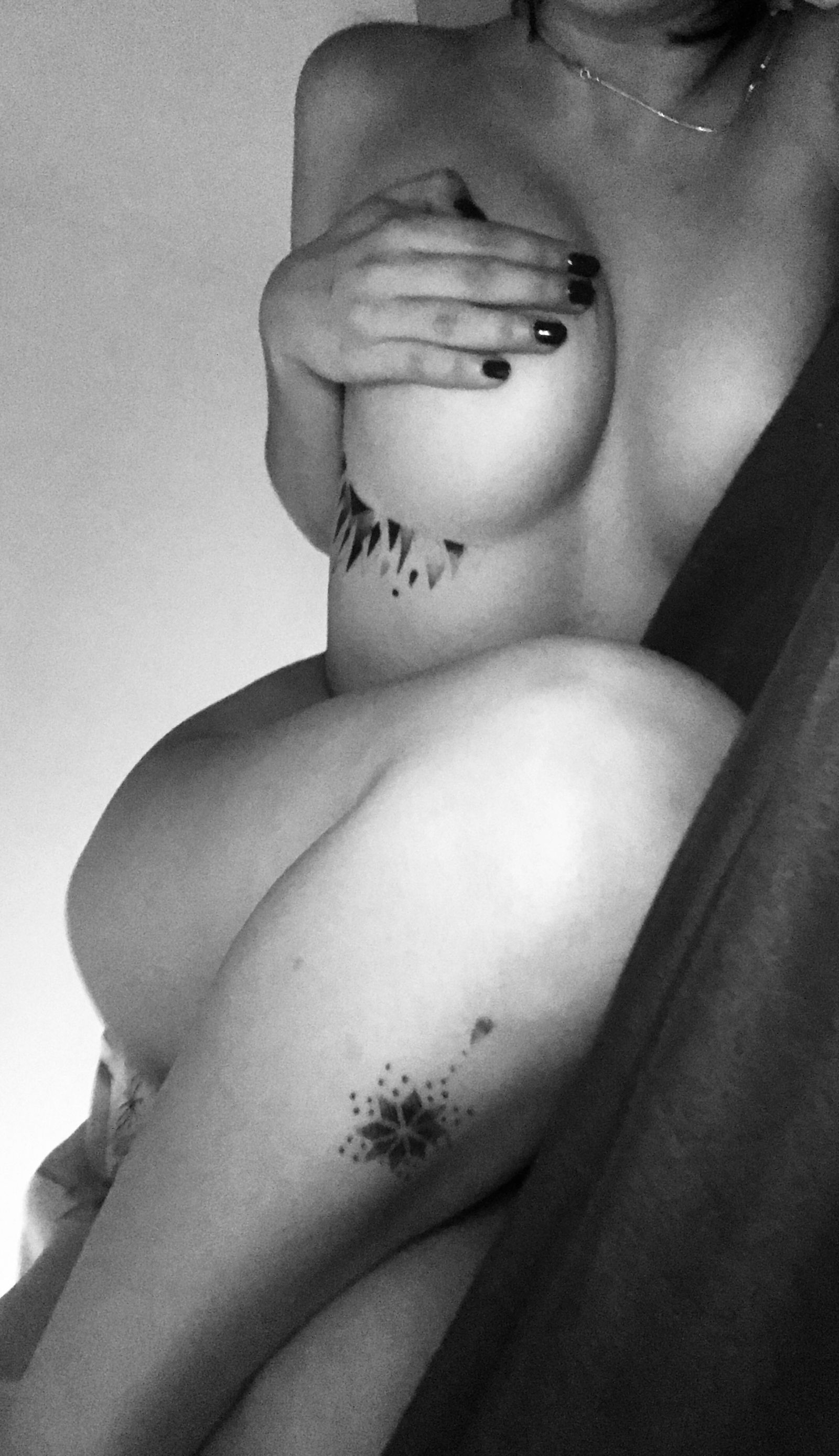 Photo by warmhoney with the username @warmhoney, who is a verified user,  January 3, 2020 at 11:53 PM. The post is about the topic Tattooed Beauties