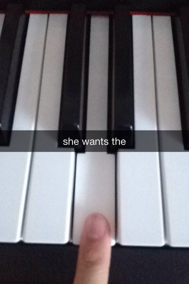 Photo by JoonasD6 with the username @JoonasD6,  July 4, 2014 at 11:55 PM and the text says 'fuck-benedict:

hurleyquinn:

webabuser:

piano

people that don’t know the piano notes must be so confused 

son sit down with ur sense of music superiority literally everyone gets the joke

Meanwhile, in at least Russia and France: #music  #theory..'