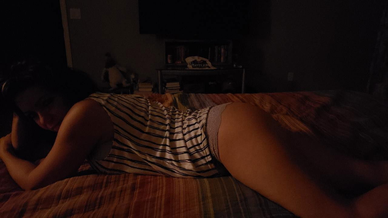 Photo by Blueeyes13 with the username @Blueeyes13, who is a verified user,  January 15, 2020 at 4:09 AM and the text says 'Laying  here waiting for you @Sixfive'