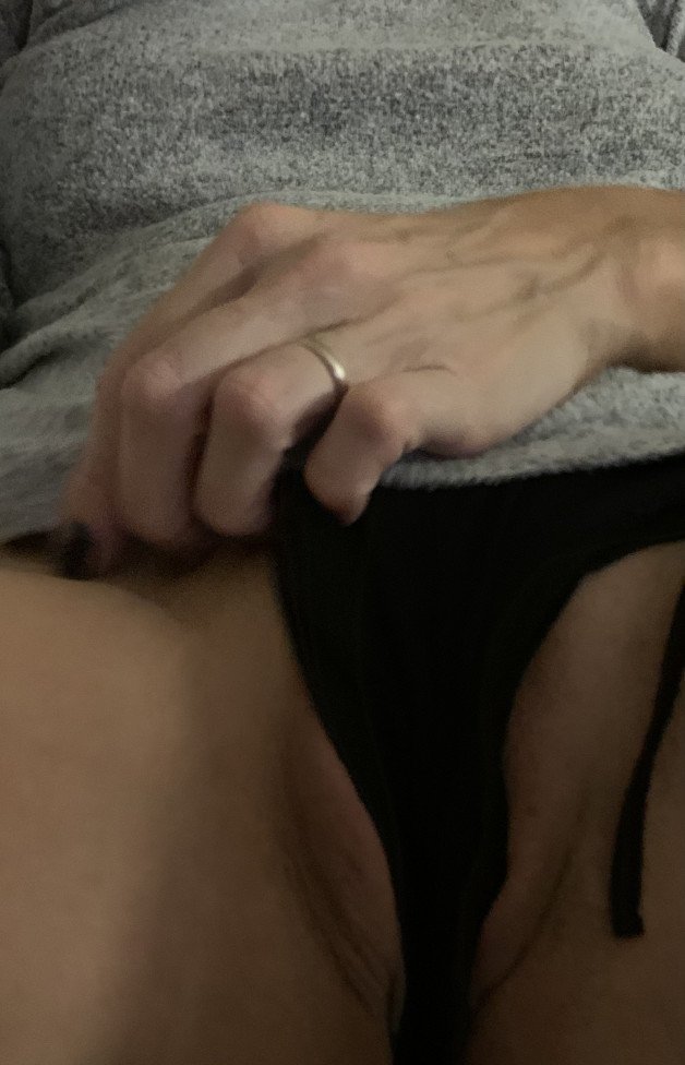 Photo by Kimthemilf with the username @Kimthemilf, who is a verified user,  November 3, 2021 at 4:36 PM. The post is about the topic MILF and the text says 'Let me just pull these to the side for you and ill show you where my clit needs licked!!'
