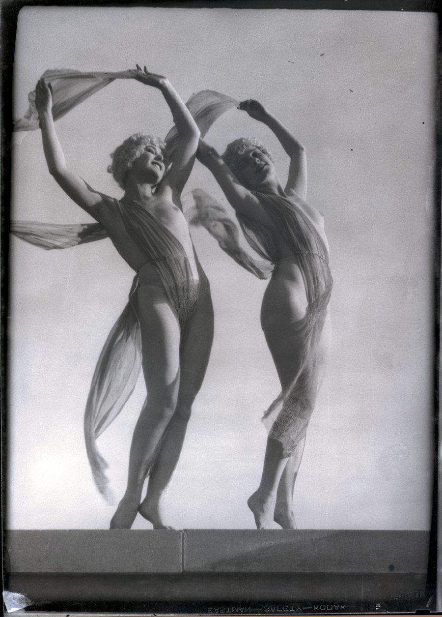 Photo by Grandma-Did-It with the username @Grandma-Did-It,  April 7, 2019 at 12:53 PM and the text says 'Arnold Genthe - The Marion Morgan Dancers 1940'