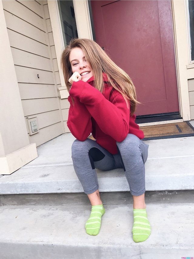 Photo by codeblack57 with the username @codeblack57,  September 1, 2019 at 4:14 PM. The post is about the topic Hot Girls in Socks