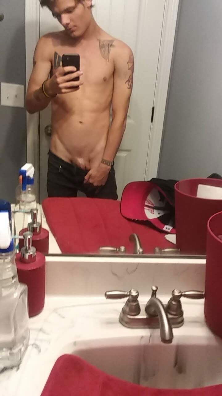 Album by Daddyneedslittle with the username @Trippinsack1942, who is a verified user,  September 4, 2019 at 4:49 AM. The post is about the topic newbie) sharesome.com and the text says 'me enjoy cuties'