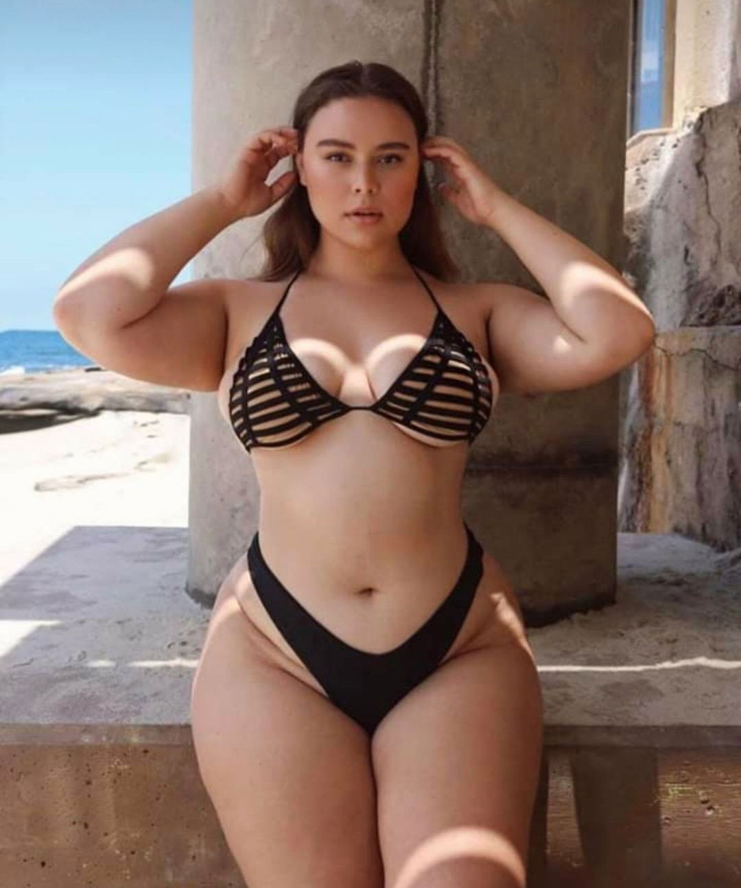 Photo by ZelihaWhore with the username @ZelihaWhore,  October 13, 2019 at 5:58 AM. The post is about the topic Teen and the text says 'Fat girls with generous curves are so hot!
#ZelihaWhore'