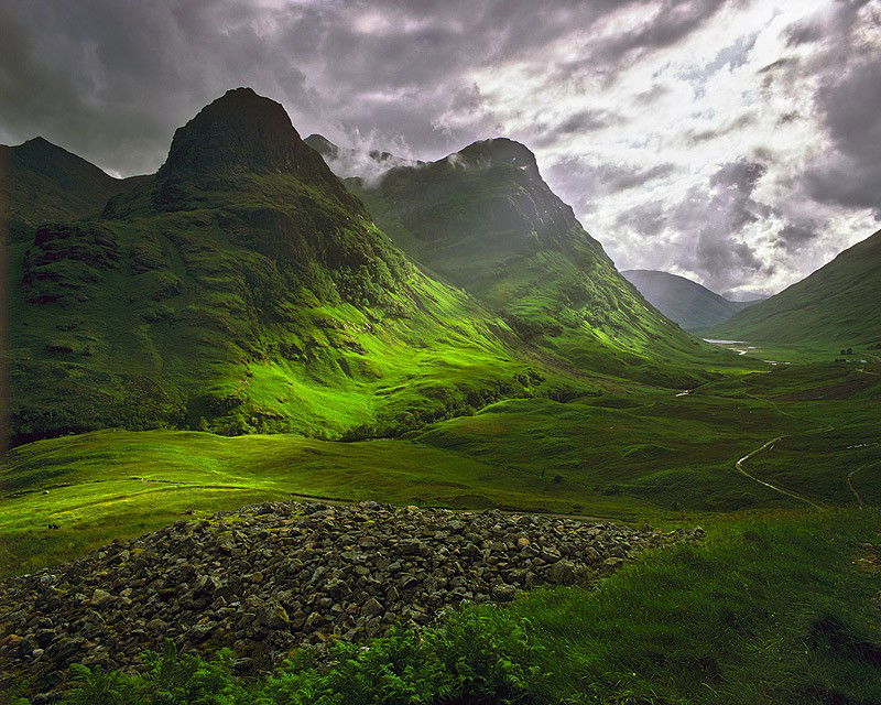 Photo by EmperorHorde with the username @EmperorHorde,  November 28, 2010 at 8:18 PM and the text says 'via www.pixdaus.com

Clearing Storm Glencoe, Glencoe, Scotland'