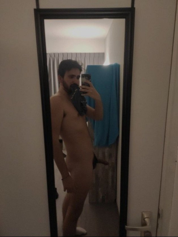 Photo by MALEEXPOSER with the username @MALEEXPOSERER,  October 30, 2022 at 2:25 PM