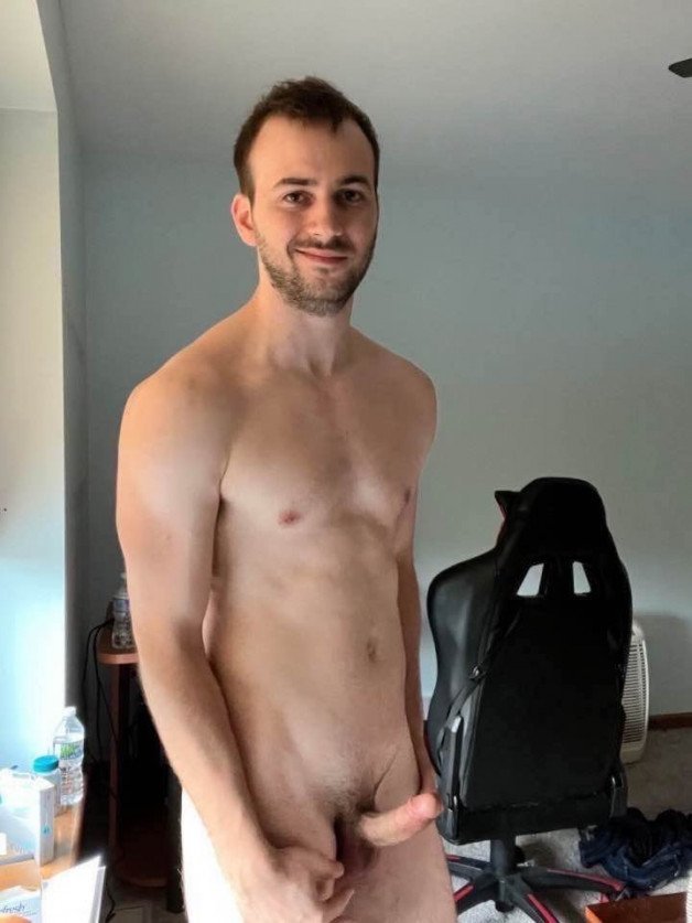 Photo by MALEEXPOSER with the username @MALEEXPOSERER,  October 22, 2022 at 10:28 AM. The post is about the topic Gay Hairy Men and the text says 'simon exposed exhibitionist'