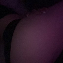Photo by Araya Angel with the username @arayaangel, who is a star user,  January 26, 2023 at 10:45 AM. The post is about the topic A$$ $hots and the text says 'what a boring night ):
someone entertain me (; #cumplay'