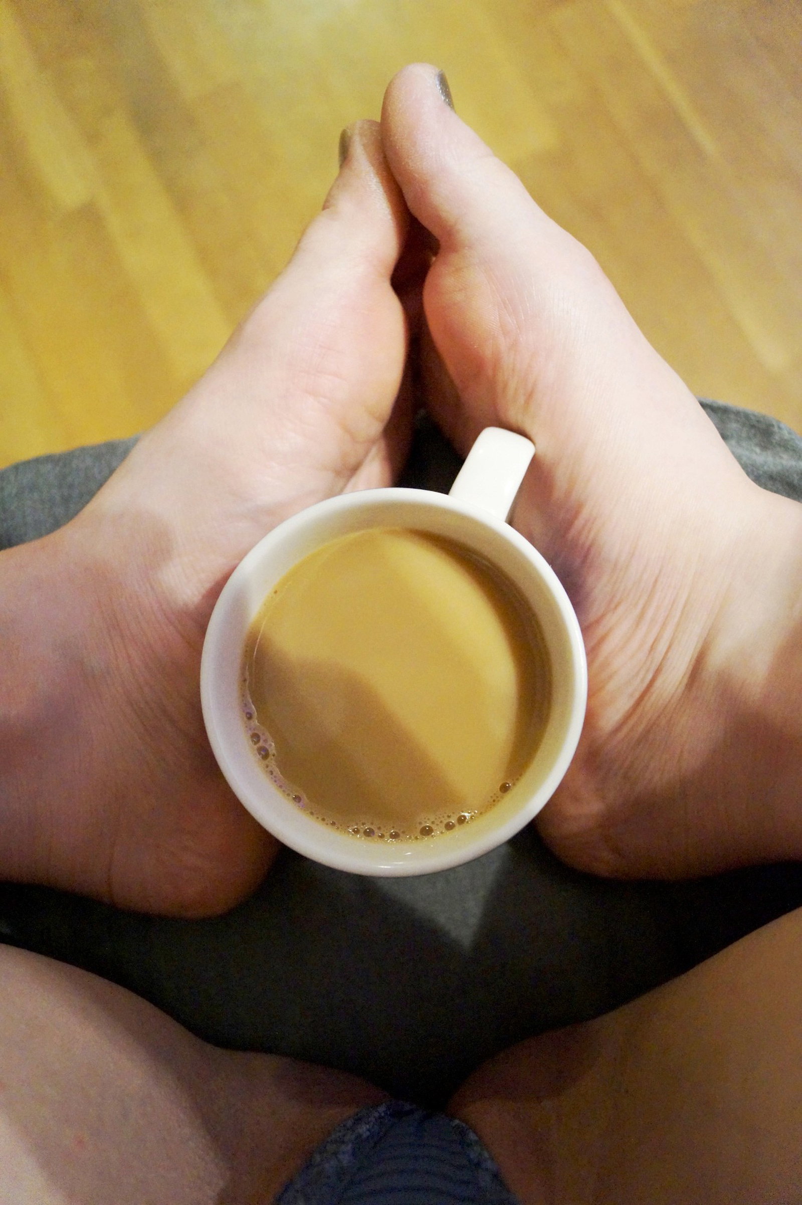 Photo by Barefoot with the username @toestoestoes, who is a verified user,  January 12, 2019 at 2:05 PM. The post is about the topic Foot Fetish and the text says 'Good morning... <3'