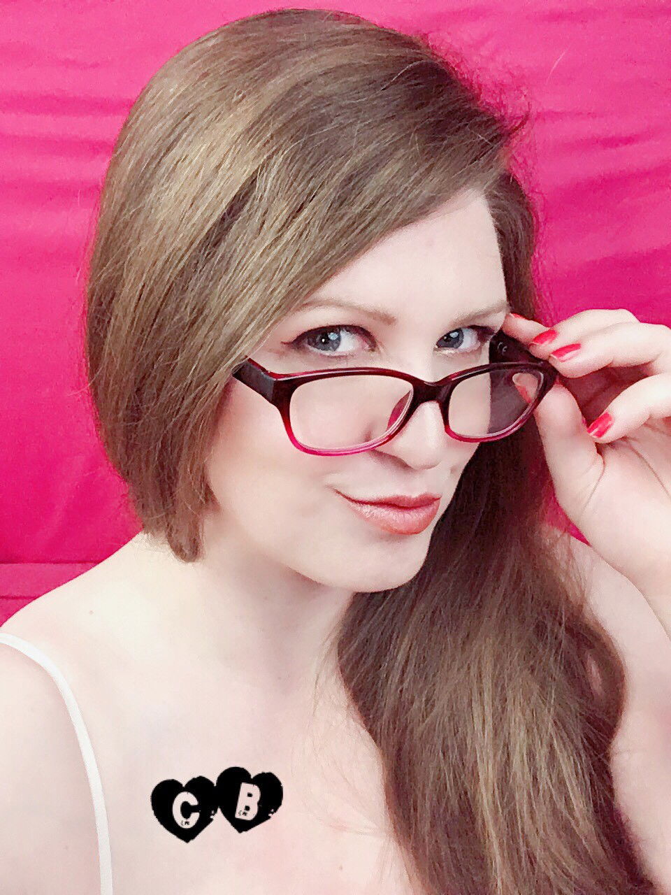 Photo by CamgirlBrielle with the username @CamgirlBrielle,  September 24, 2019 at 7:08 PM. The post is about the topic Auburn Haired Vixen and the text says '#Glasses #Redhead #BentBox #ManyVids #Clips4Sale #AmateurPorn #IndieBill #Unblur #iWantClips'