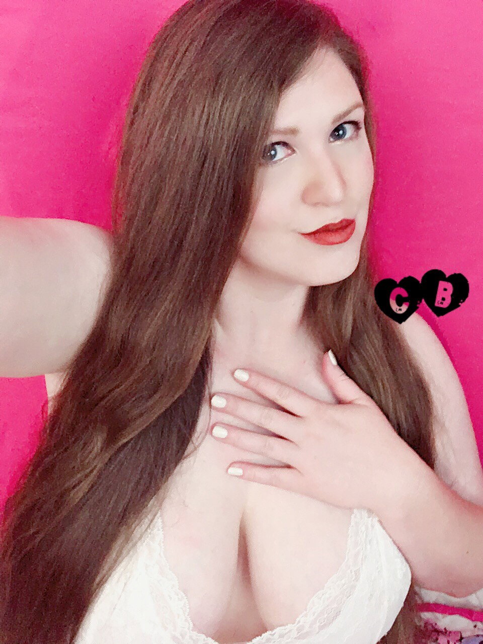 Photo by CamgirlBrielle with the username @CamgirlBrielle,  September 27, 2019 at 4:31 PM. The post is about the topic Auburn Haired Vixen and the text says 'Be still my heart!

#RedLips #RedHair #LongHair'