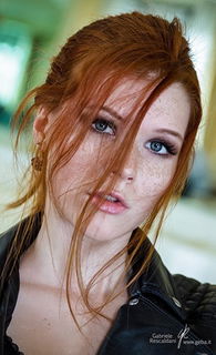 Photo by secretsoforange with the username @secretsoforange,  May 30, 2017 at 8:48 AM and the text says '#redhead  #woman  #freckles'