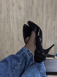 Photo by Mistressladyfriend with the username @Mistressladyfriend, who is a verified user,  September 28, 2020 at 1:54 PM. The post is about the topic Crossdressing and the text says 'Office day today'