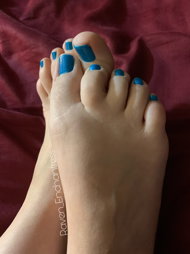 Photo by Raven_Enchantress with the username @curvyraven, who is a star user,  February 19, 2020 at 2:06 PM and the text says 'look at my #chubby little #feet. wouldnt you just love my soles around your stick#cook giving you a #footjob that would blow your load all over my legs and feet!!!

#footfetish #paintedtoes #prettyfeet #toes'