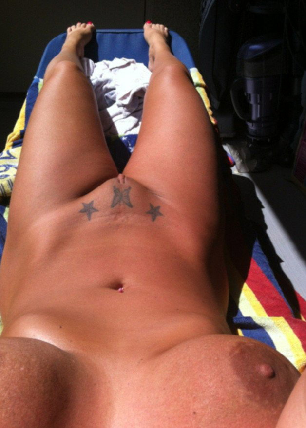 Photo by Kinkyasfuck666 with the username @Kinkyasfuck666,  January 9, 2024 at 4:03 PM. The post is about the topic Sunbathing