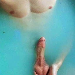Shared Photo by Dickpower with the username @Dickpower,  April 18, 2024 at 7:31 PM and the text says 'est-ce une invitation ?   si oui je te rejoint quand tu veux dans le bain ;-)'