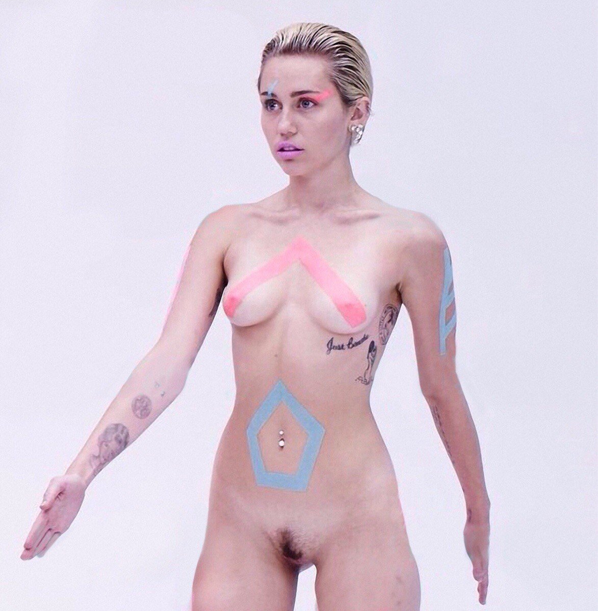 Miley Cyrus The Fappening Topless For Vanity Fair