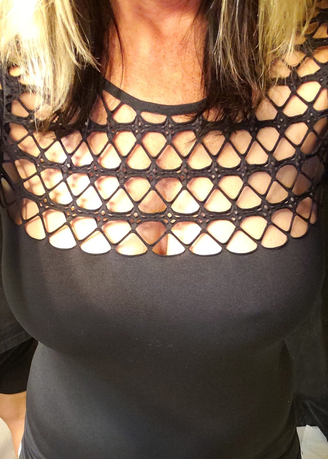 Photo by Fuckmywife716 with the username @Fuckmywife716,  October 24, 2019 at 1:53 PM. The post is about the topic Wife Sharing and the text says 'new top!!'
