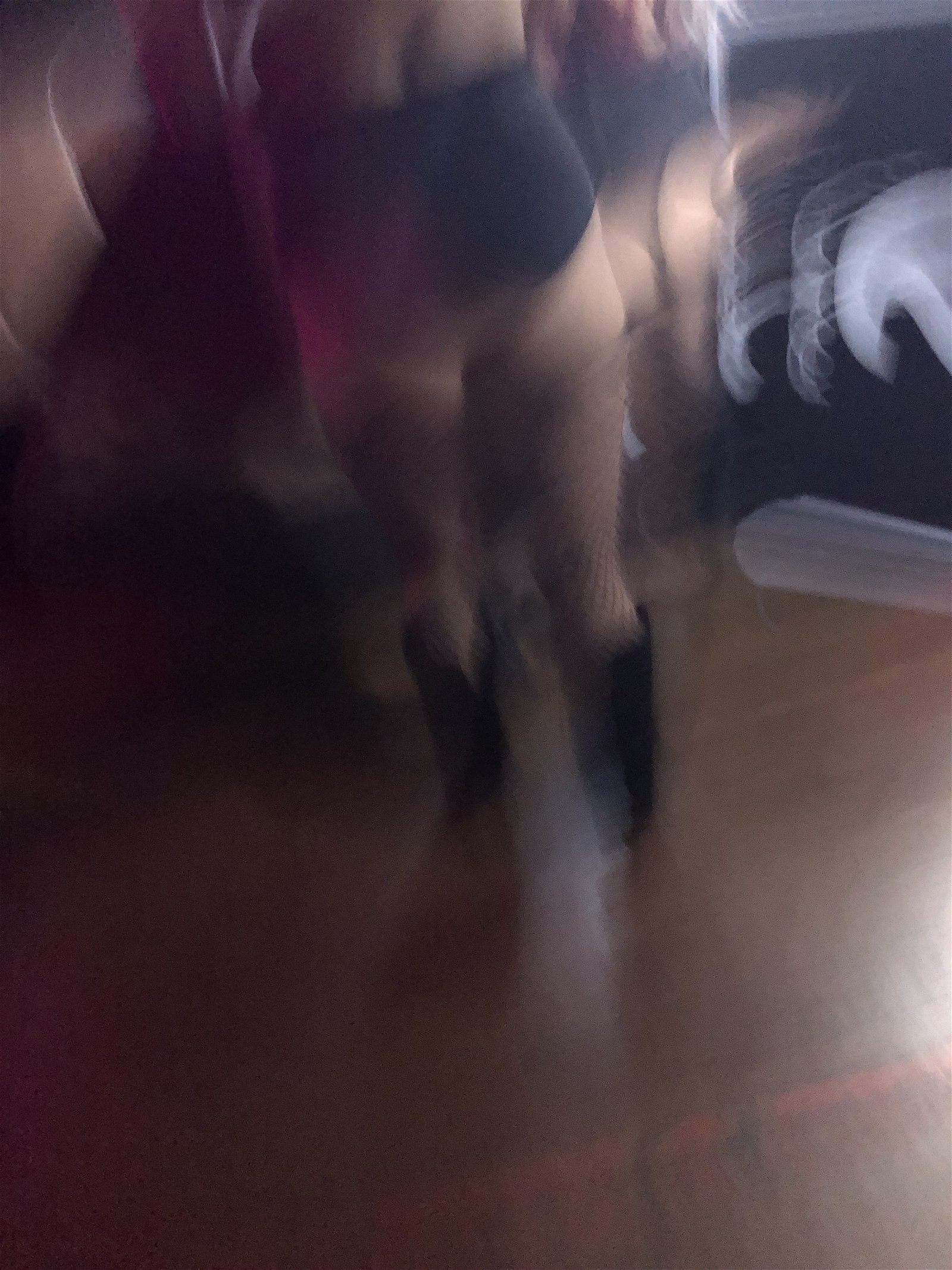 Photo by RookieCandids with the username @RookieCandids,  October 24, 2019 at 2:22 PM and the text says 'bottle girl at the club'