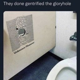 Photo by Closethotcouple with the username @wannacuck,  January 27, 2022 at 4:15 PM. The post is about the topic GloryHoles, Bookstores, Theaters