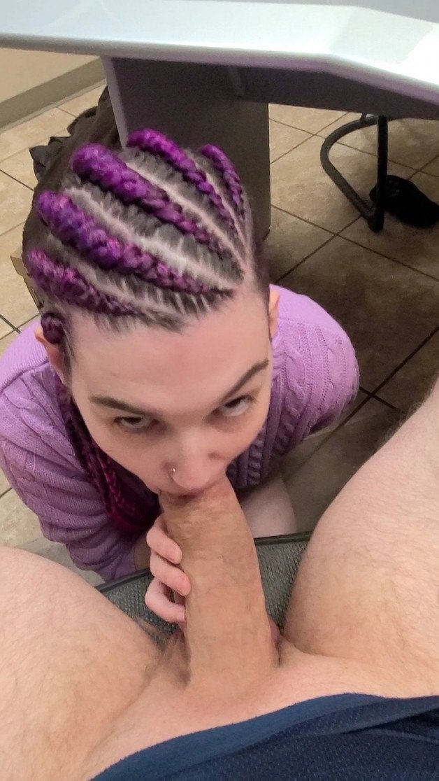 Photo by FotoFreakography with the username @FotoFreakography, who is a verified user,  October 21, 2021 at 12:34 AM and the text says 'So I did a thing and traded this hairstyle for a BJ and he was huge!
We have a video if you want to see it: https://onlyfans.com/teenagesugar'