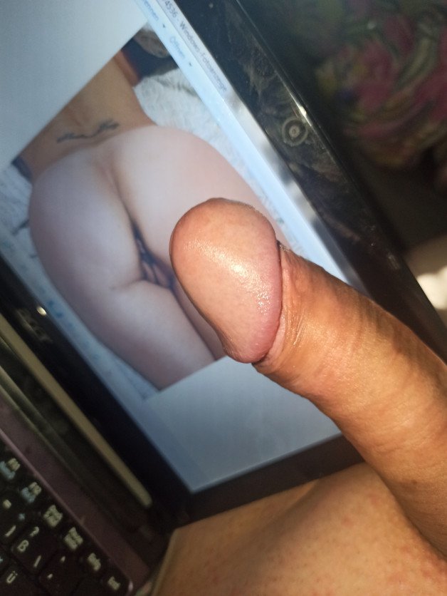 Album by Linki2510 with the username @Linki2510, who is a verified user,  September 2, 2021 at 3:44 PM. The post is about the topic Tributes and the text says '@Bigloadz10

mmm, wish i could slide into that both hot holes, fuck them hard and fullfill them🤤🤤🤤🤤'