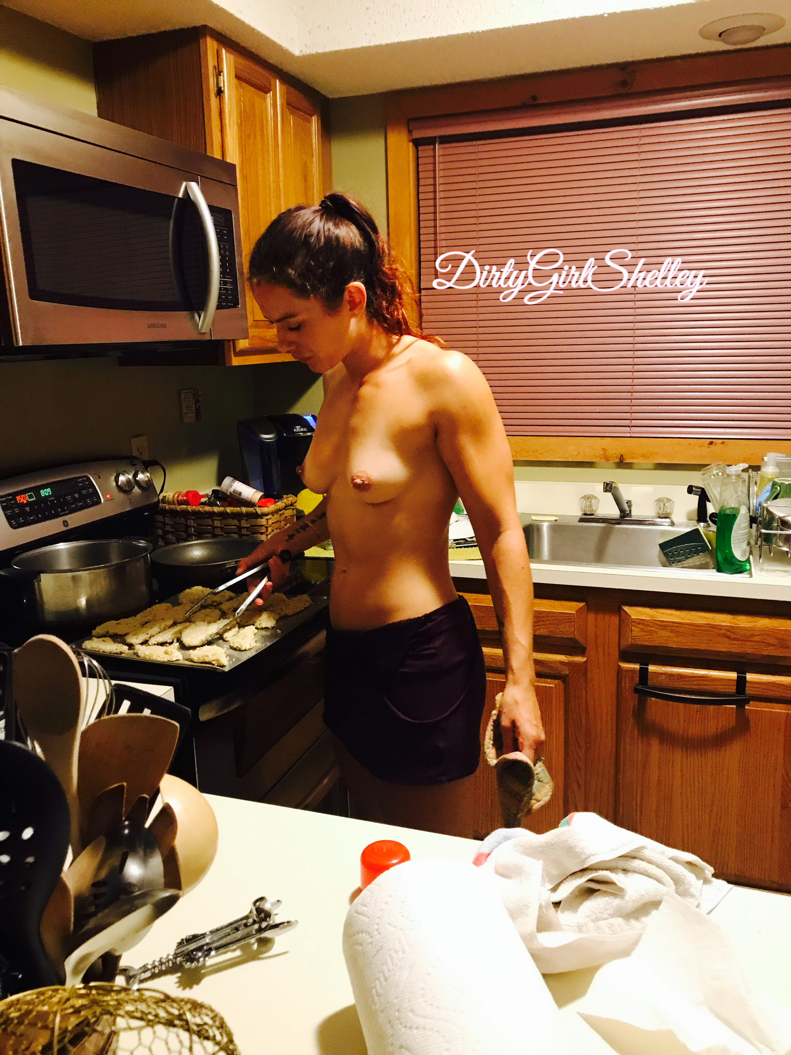 Photo by DirtyGirl Shelley with the username @dirtygirlshelley,  December 10, 2019 at 3:20 AM. The post is about the topic Women in the Kitchen and the text says 'Im a #Goodwife #hotwife! 
my baby loves the way I cook. 

its all breasts in this house🤣'