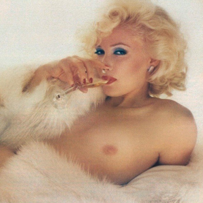 Photo by retrofucking with the username @retrofucking,  December 28, 2018 at 2:27 PM. The post is about the topic Vintage Porn and the text says 'Marilyn Monroe impersonator Linda Kerridge, 1980
http://www.retro-fucking.com #marilynmonroe #lindakerridge #playboy #80s #1980s #blonde #platinumblonde #bombshell #blondebombshell #glamour #glamorous #model #pinup #pinupmodel #classy #elegant #posh..'